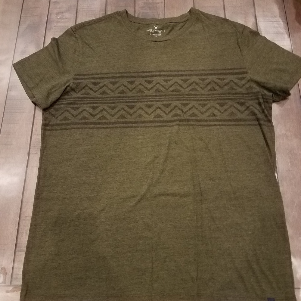 American Eagle Tee shirt